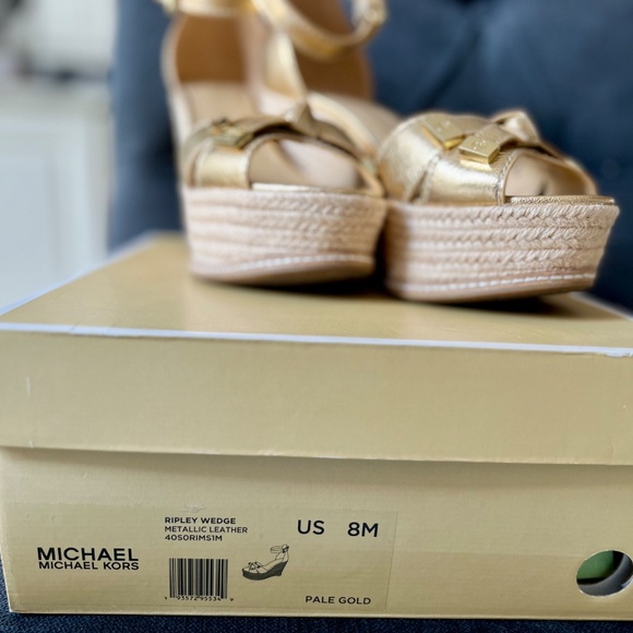 Michael Kors gold leather wedges - Picture 7 of 8